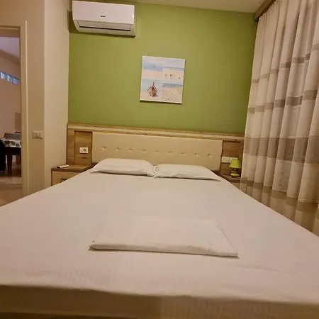 Diamond * Vlorë