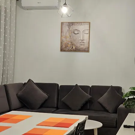 Diamond Apartment *