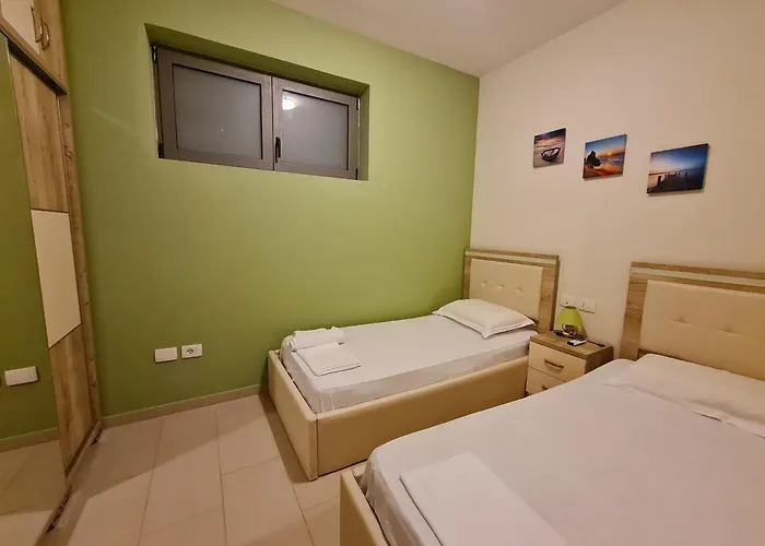 Diamond Apartment *