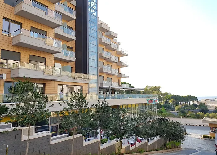 Diamond Vlore