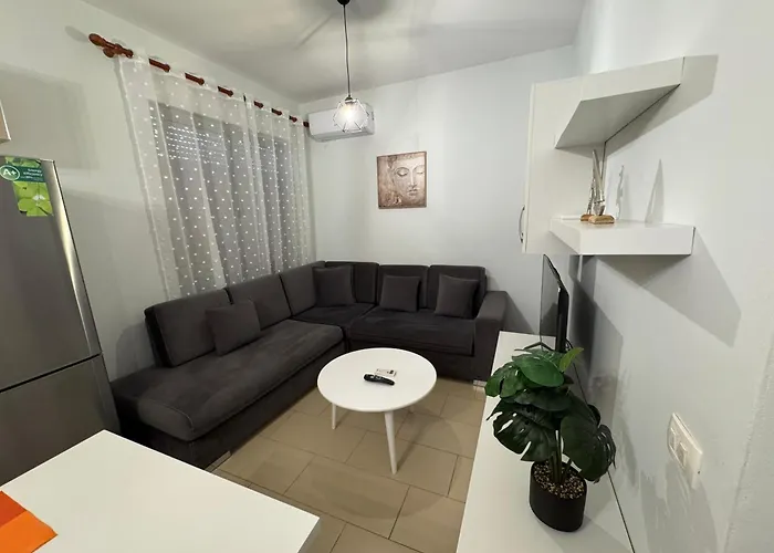 Diamond Apartment *
